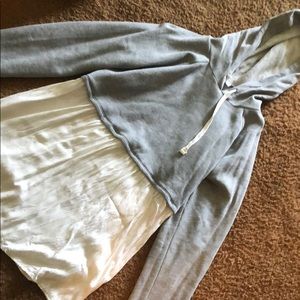 Maternity sweatshirt